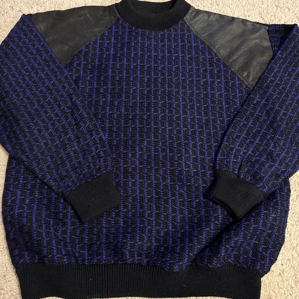 Vintage Cosi L'Uomo 80's Sweater W/Faux Leather Shoulders L Purple & Black